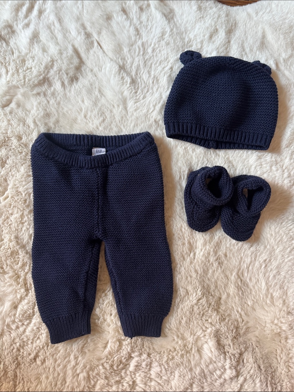GAP Navy Knit Baby Hat, Pants & Booties Set